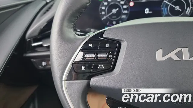 Kia Niro — Фото автомобиля 23