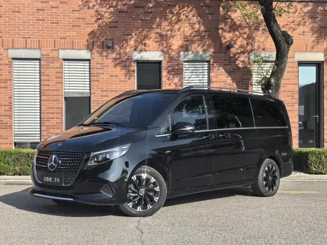 Фотография автомобиля — Mercedes-Benz V-Class