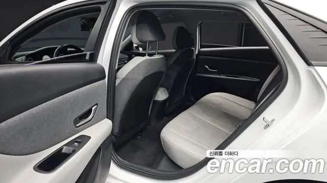 Hyundai Avante — Фото автомобиля 18