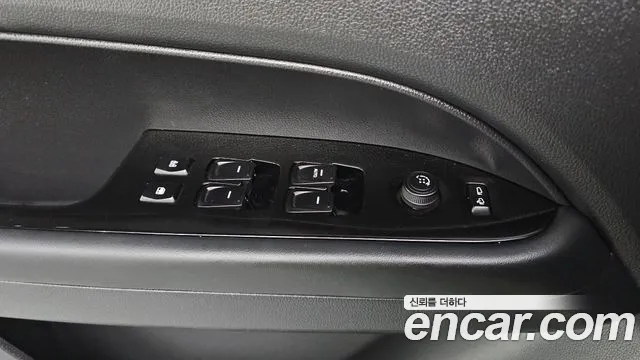 KG_Mobility_Ssangyong Rexton Новый Rexton Sport Дизель 2.2 4WD — Фото автомобиля 28