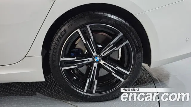 BMW 3-Series 3 серия (G20) 320i M Sport — Фото автомобиля 18