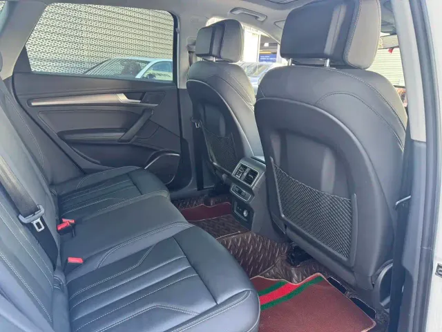 Audi Q5L — Фото автомобиля 22