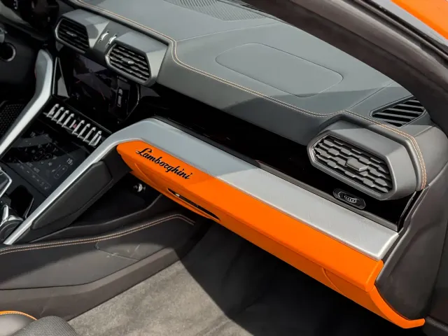 Lamborghini Urus — Фото автомобиля 8