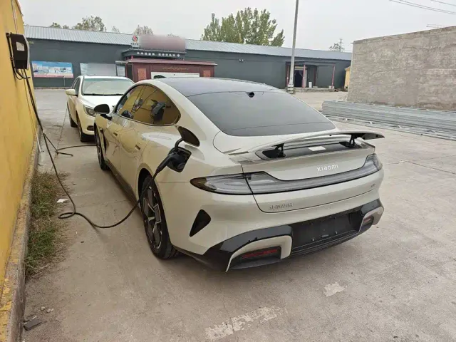 Xiaomi SU7 — Фото автомобиля 6