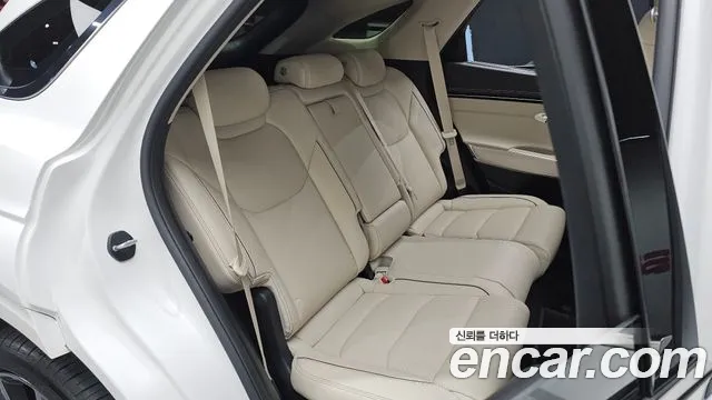 Genesis GV70 — Фото автомобиля 12