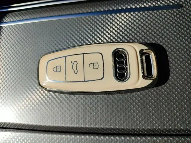 Audi A6L — Фото автомобиля 8