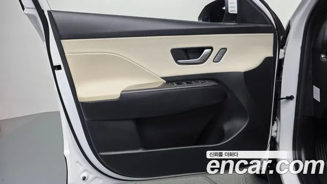 Hyundai Kona SX2 — Фото автомобиля 13