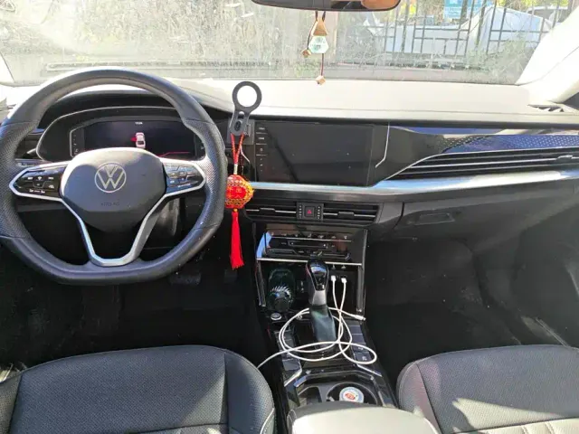 Volkswagen Passat — Фото автомобиля 12