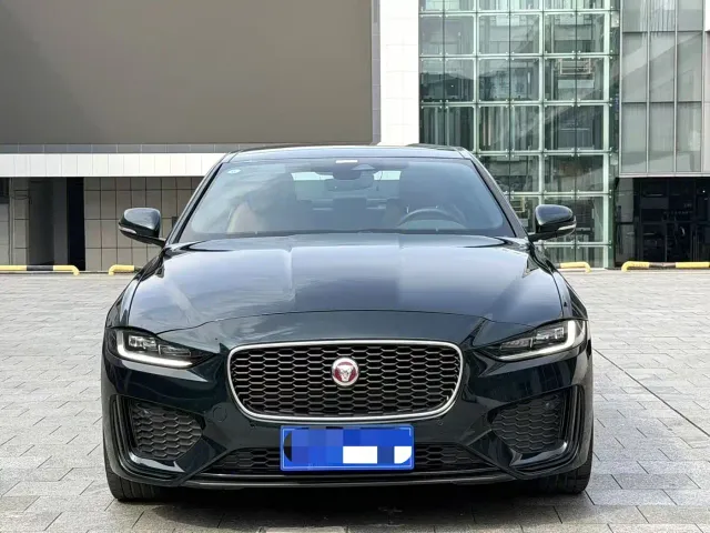 Jaguar XEL — Фото автомобиля 2