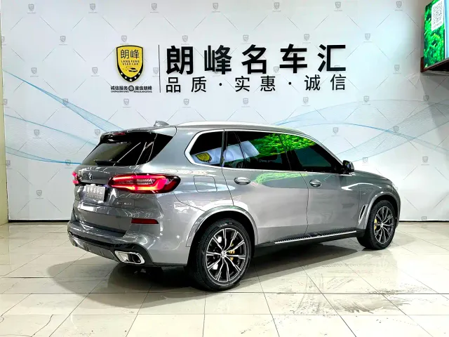 BMW X5 — Фото автомобиля 4
