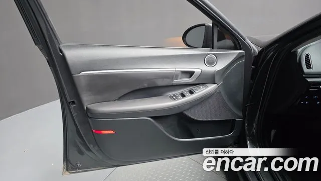 Hyundai Sonata — Фото автомобиля 13