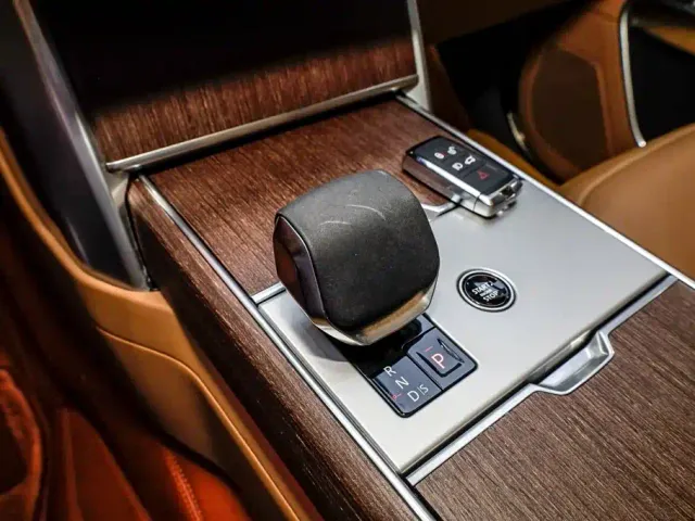 Land Rover Range Rover — Фото автомобиля 15