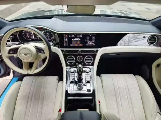 Bentley Continental — Фото автомобиля 4