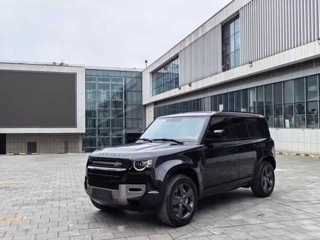 Фотография автомобиля — Land Rover Defender