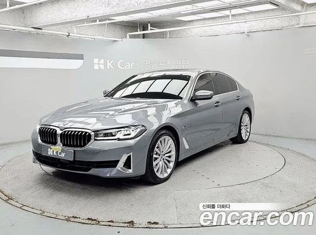 Фотография автомобиля — BMW 5 Series G30