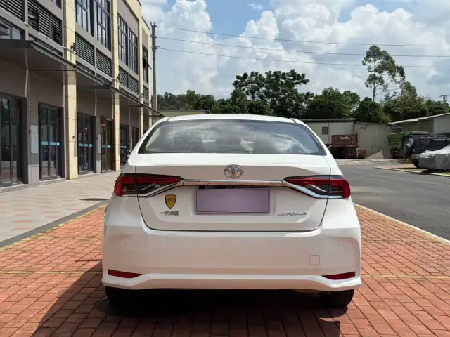 Toyota Corolla — Фото автомобиля 6