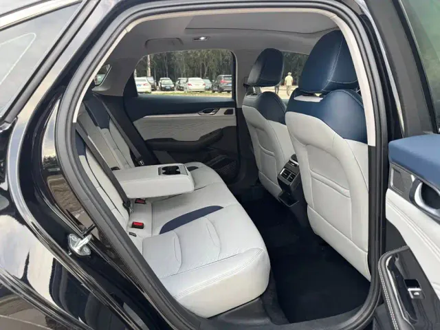 Geely Xingrui — Фото автомобиля 18