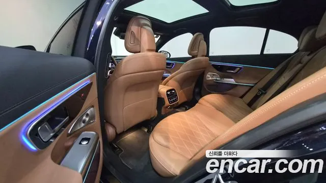 Mercedes-Benz E-Class — Фото автомобиля 15