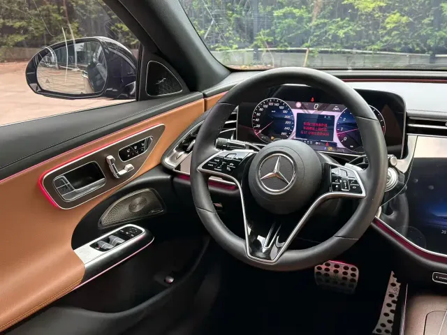 Mercedes-Benz E-Class — Фото автомобиля 7