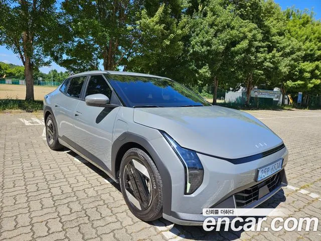 Kia EV4 — Фото автомобиля 7