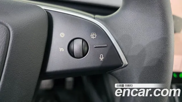 Tesla Model 3 — Фото автомобиля 27