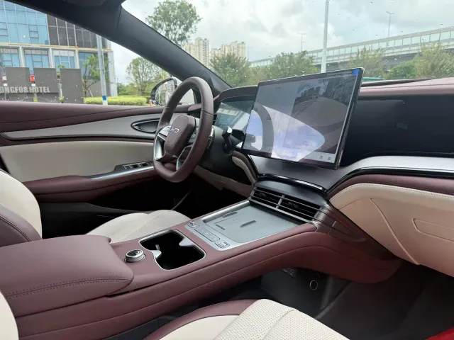 BYD Seal 07 DM-i — Фото автомобиля 11