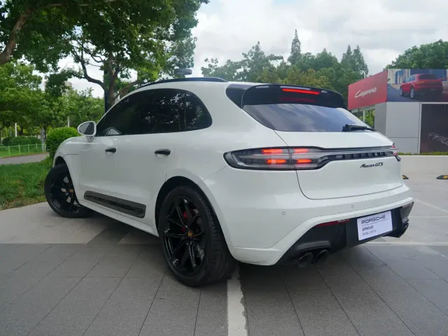 Porsche Macan — Фото автомобиля 18