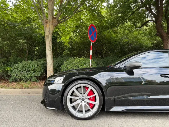 Audi RS 7 — Фото автомобиля 8