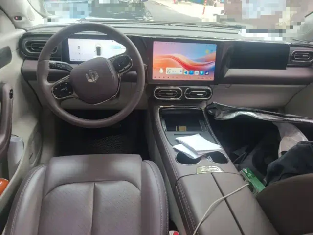 Leapmotor C11 — Фото автомобиля 10