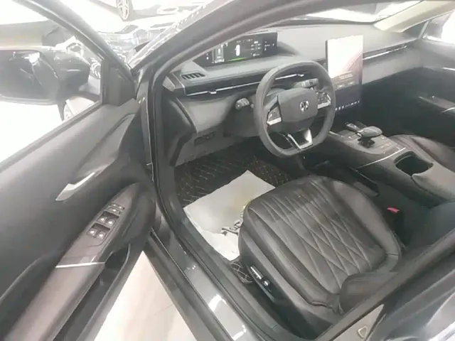 Changan Eado — Фото автомобиля 15