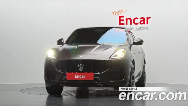 Maserati Grecale — Фото автомобиля 3