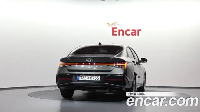 Hyundai Avante CN7 — Фото автомобиля 4