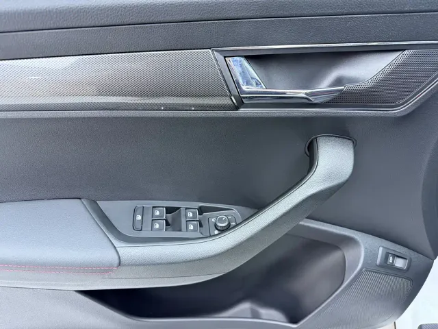 Skoda Karoq — Фото автомобиля 8