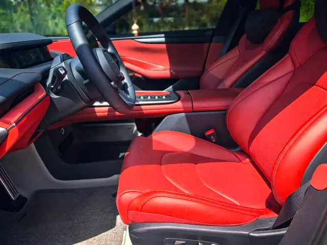 Xiaomi SU7 — Фото автомобиля 7