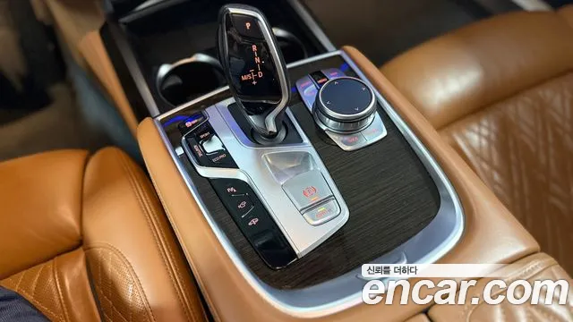 BMW 7 Series — Фото автомобиля 9