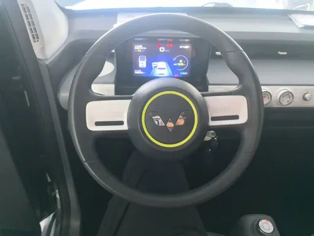 Wuling Hongguang Mini EV — Фото автомобиля 10