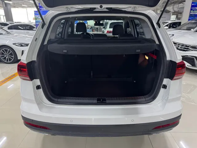 Volkswagen Tharu — Фото автомобиля 11