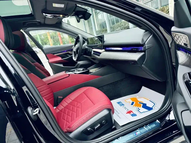 BMW 5 Series — Фото автомобиля 17