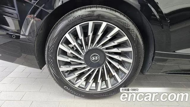 Hyundai Grandeur GN7 — Фото автомобиля 5