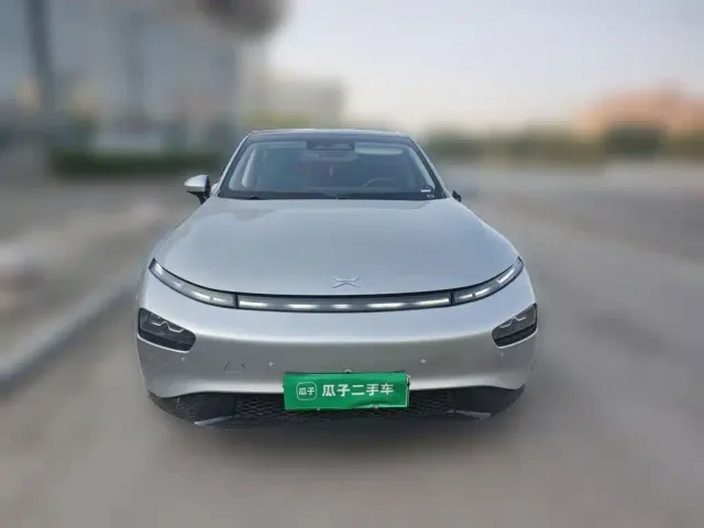 Xpeng P7 — Фото автомобиля 2