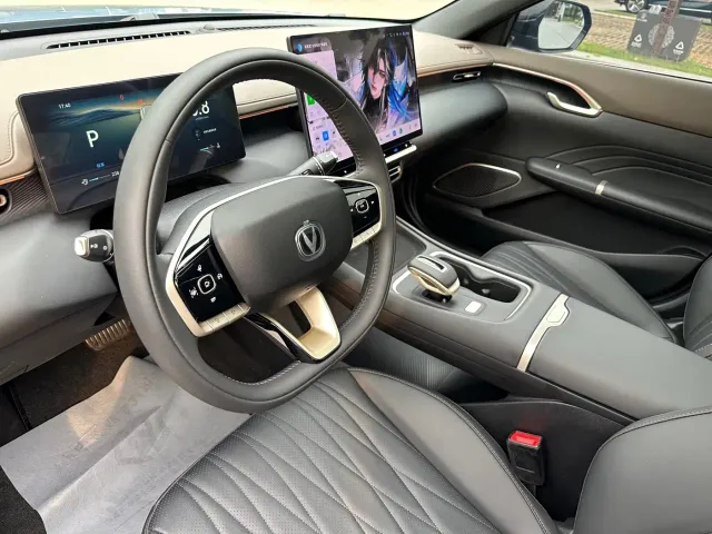Changan Eado — Фото автомобиля 16