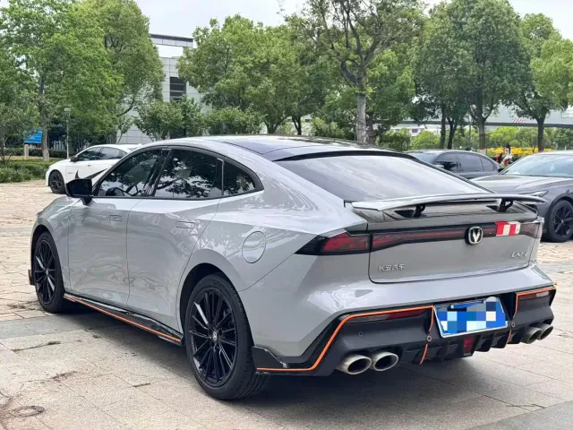 Changan Changan UNI-V 2022 1.5T Excellence — Фото автомобиля 6