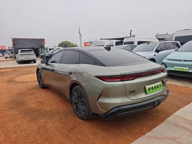 BYD Han L 2025 EV 701KM LiDAR Premium — Фото автомобиля 9