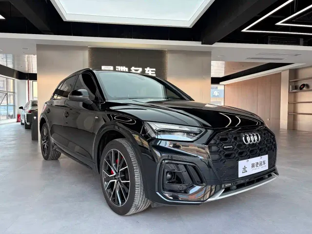 Audi Q5L — Фото автомобиля 3
