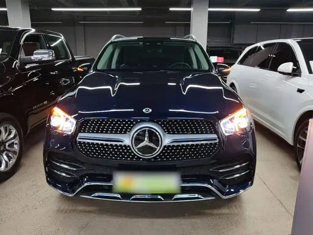 Mercedes-Benz GLE-Class — Фото автомобиля 2