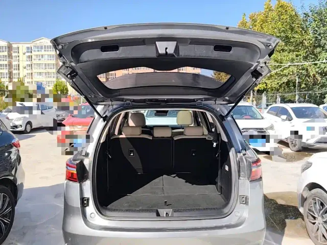 BYD Song MAX — Фото автомобиля 18