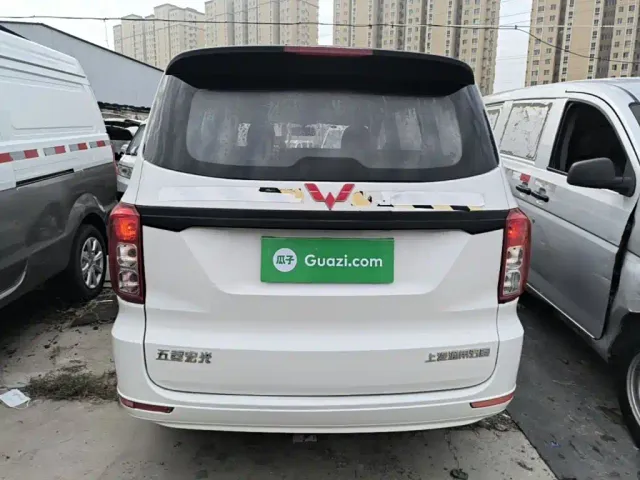 Wuling Hongguang — Фото автомобиля 5