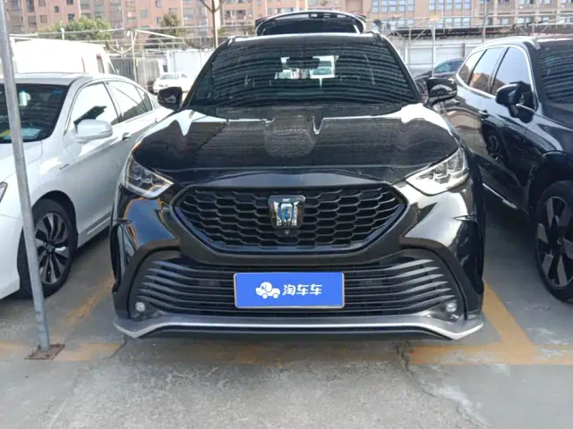 Toyota Crown Kluger — Фото автомобиля 2