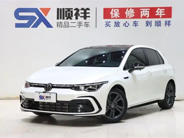 Фотография автомобиля — Volkswagen Golf