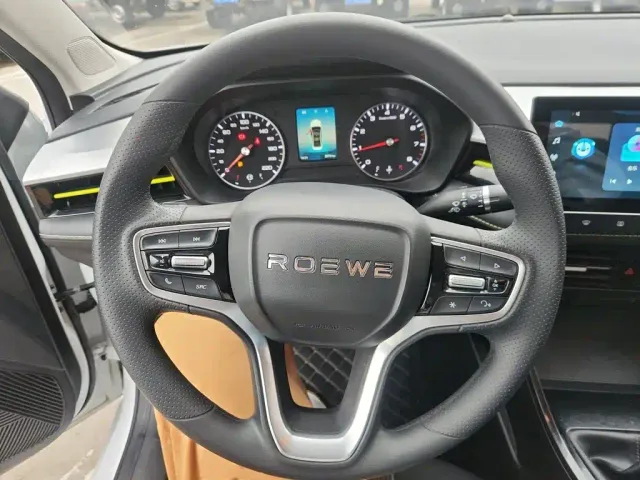 Roewe i5 — Фото автомобиля 6